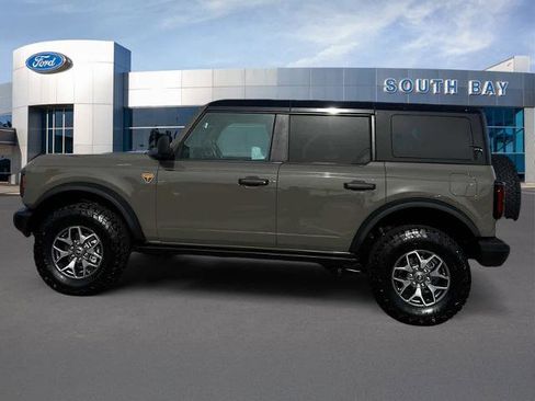 Certified 2025 Ford Bronco Badlands AWD/4WD image 2