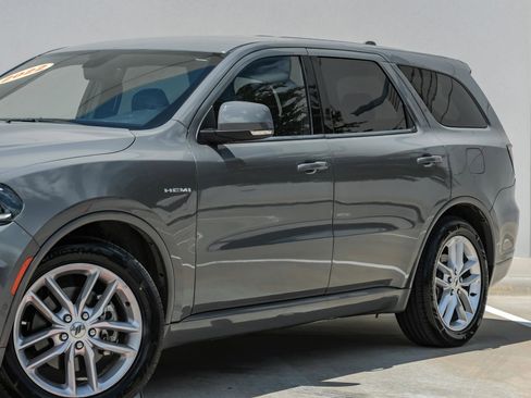 Used 2022 Dodge Durango R/T RWD image 8