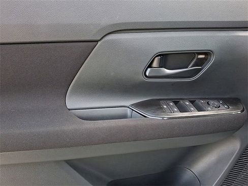 New 2026 Nissan Kicks S image 37