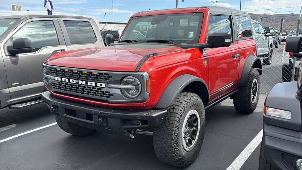 Used 2024 Ford Bronco Badlands AWD/4WD image 3