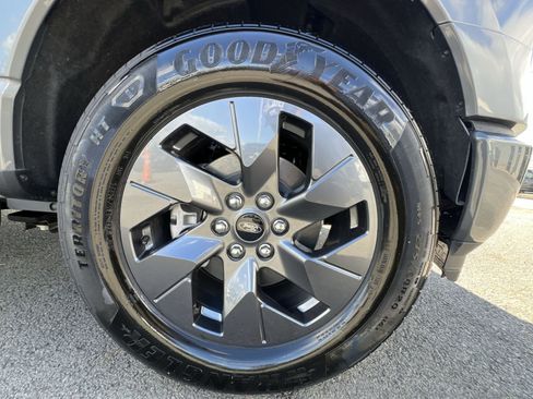 New 2025 Ford F150 Lightning Flash AWD/4WD image 12
