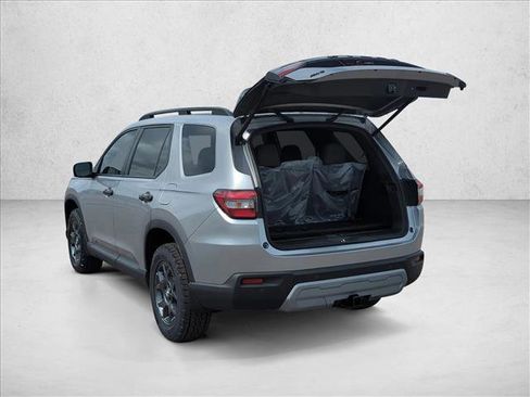 New 2025 Honda Pilot TrailSport image 10