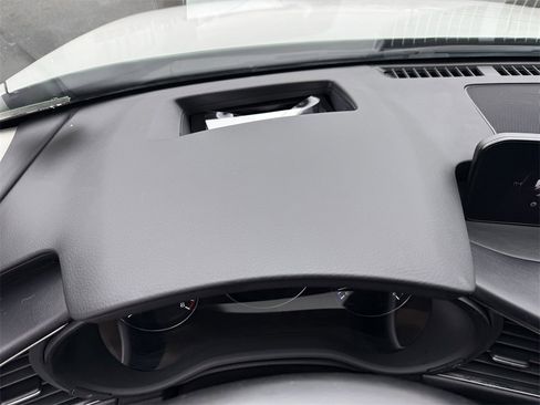 Used 2022 MAZDA MAZDA3 s image 30