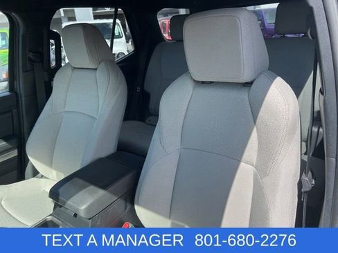 Used 2025 Toyota 4Runner SR5 AWD/4WD image 18