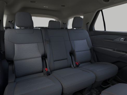 Used 2026 Ford Explorer Active AWD/4WD image 11