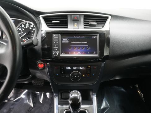 Used 2019 Nissan Sentra SR image 18