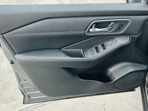 New 2026 Nissan Rogue Platinum w/ Platinum Premium Package image 17