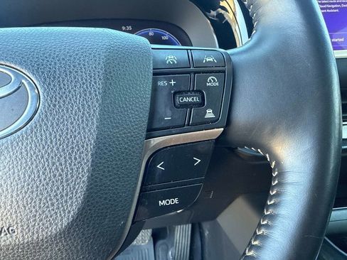 Used 2024 Toyota Crown Limited image 28