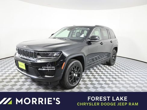 Used 2024 Jeep Grand Cherokee Limited image 1