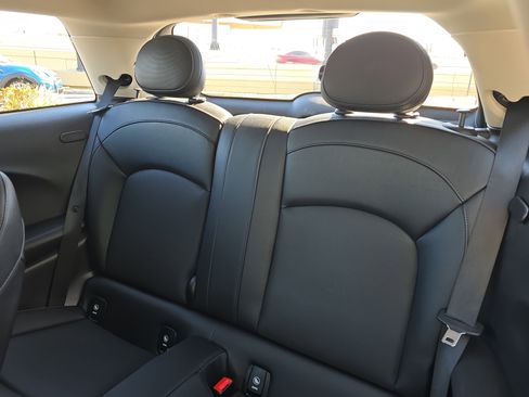 Used 2023 MINI Cooper S image 9