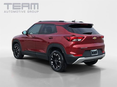 Used 2022 Chevrolet TrailBlazer LT w/ Confidence II Package image 5