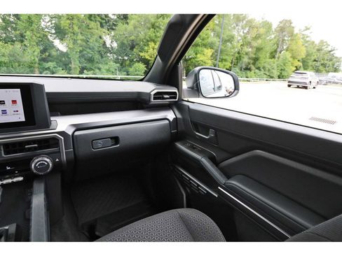 Used 2025 Toyota 4Runner SR5 AWD/4WD image 8