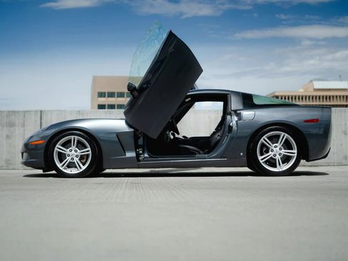 Used 2009 Chevrolet Corvette Coupe w/ Preferred Equipment Group image 21