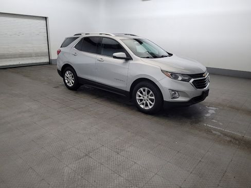 Used 2018 Chevrolet Equinox LT w/ Sun & Infotainment Package AWD/4WD image 11