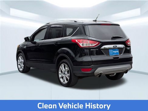 Used 2016 Ford Escape Titanium image 2