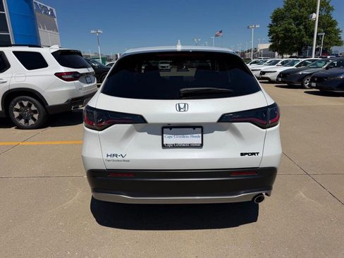 Certified 2024 Honda HR-V Sport image 3