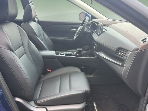Certified 2023 Nissan Rogue SV w/ SV Premium B Package AWD/4WD image 11