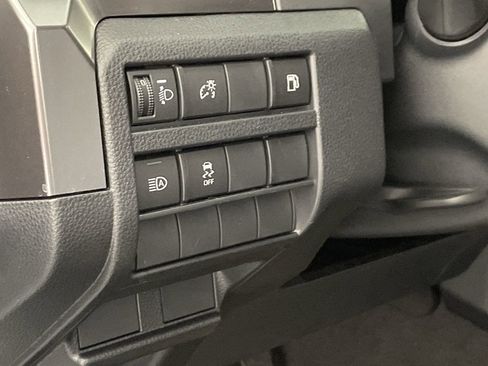 New 2026 Toyota 4Runner SR5 AWD/4WD image 12