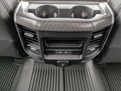 New 2026 RAM 2500 Big Horn AWD/4WD image 14