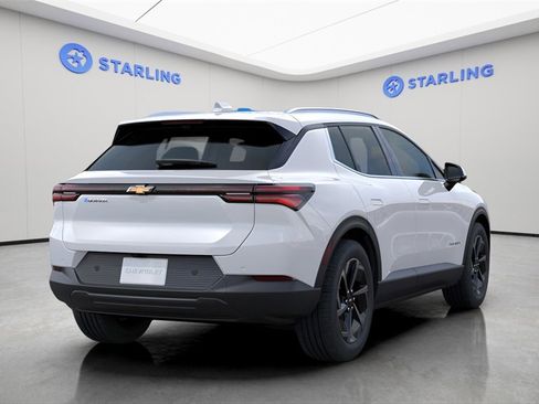 New 2026 Chevrolet Equinox EV LT image 4