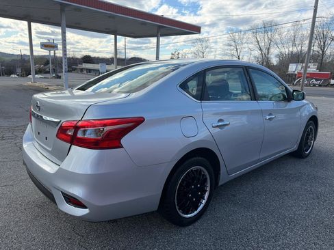 Used 2018 Nissan Sentra S image 5