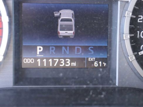 Used 2015 Toyota Tundra SR5 w/ TRD Off Road Package AWD/4WD image 11