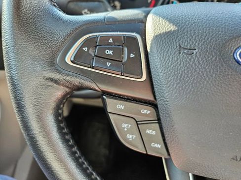 Used 2019 Ford Escape SEL AWD/4WD image 14