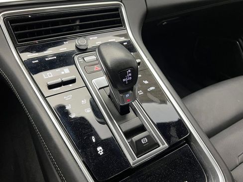 Certified 2022 Porsche Panamera GTS AWD/4WD image 11