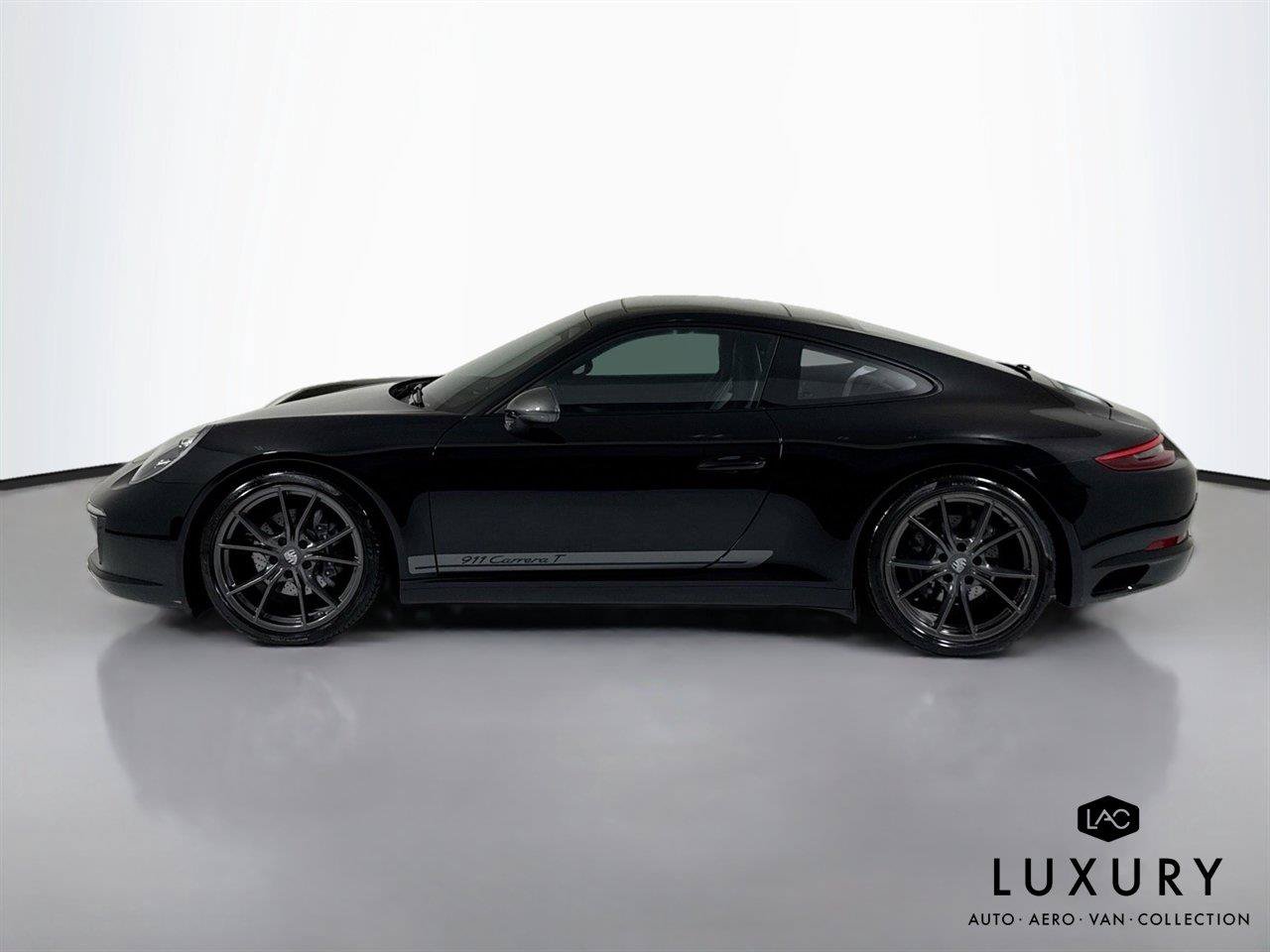 Used 2019 Porsche 911 Carrera T w/ Carrera T Interior Package RWD image 8