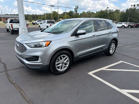 Certified 2024 Ford Edge SEL AWD/4WD image 2