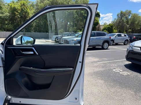 Used 2023 Mitsubishi Outlander SE FWD image 31