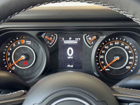 New 2025 Jeep Gladiator Sport image 20