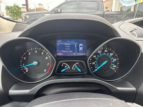 Used 2015 Ford Escape SE FWD image 34