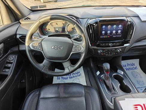 Used 2023 Chevrolet Traverse RS image 28