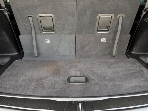 Used 2023 Jeep Grand Cherokee L Laredo RWD image 18