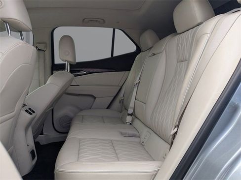 Used 2023 Buick Envision Avenir image 14