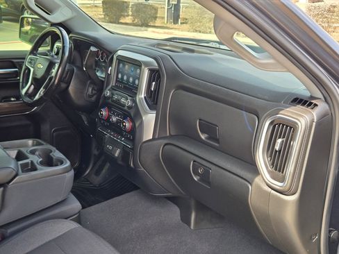 Used 2019 Chevrolet Silverado 1500 LT w/ Texas Edition image 28