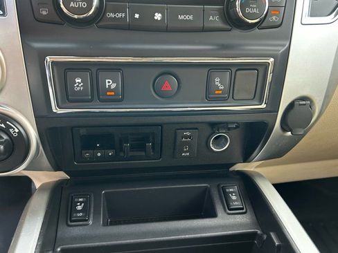 Used 2017 Nissan Titan SV AWD/4WD image 20