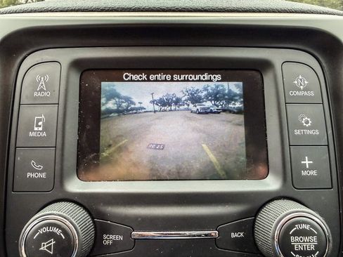 Used 2018 Jeep Cherokee Latitude image 14