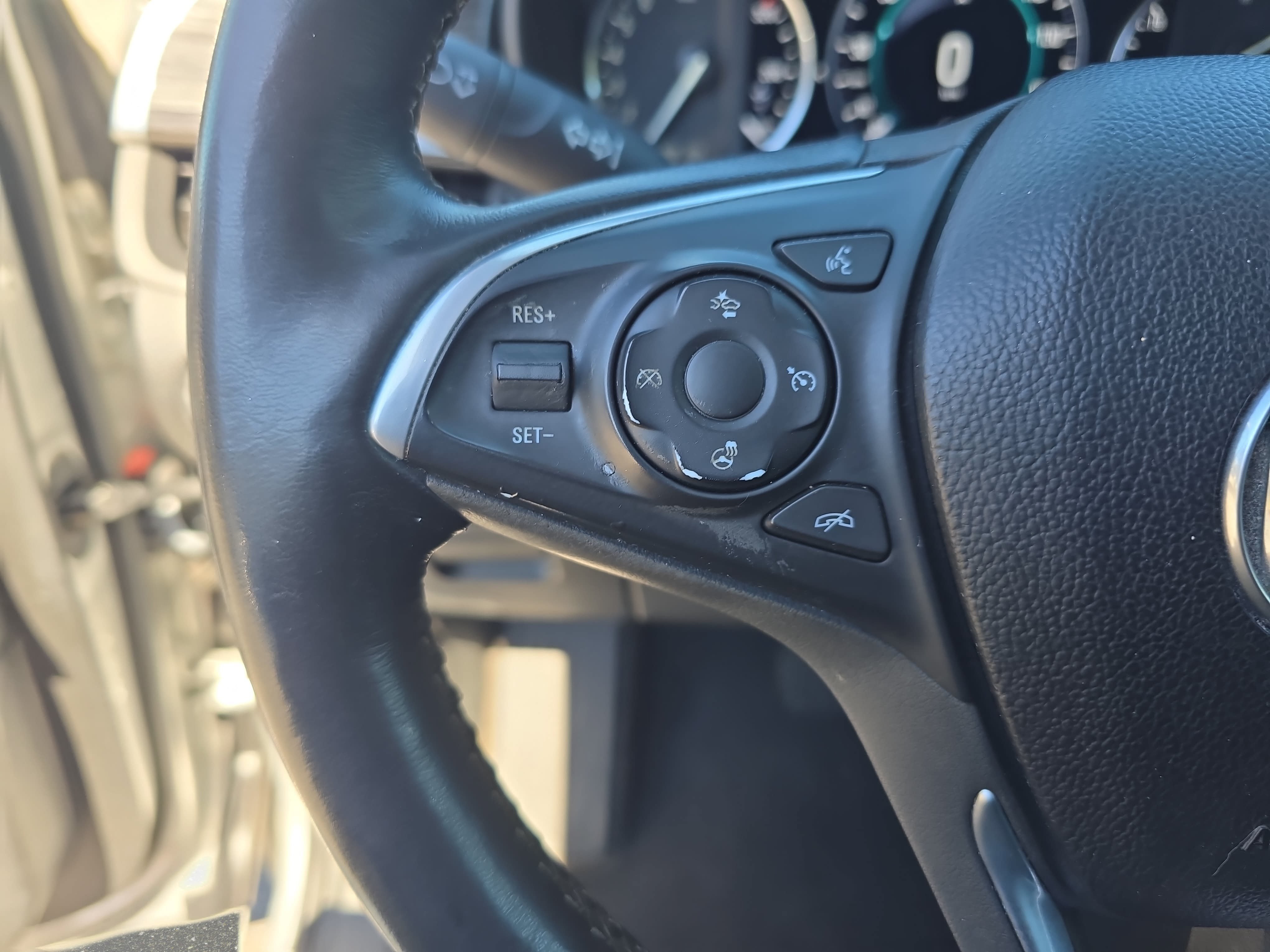 Used 2017 Buick Envision Premium w/ Driver Confidence Package AWD/4WD image 17