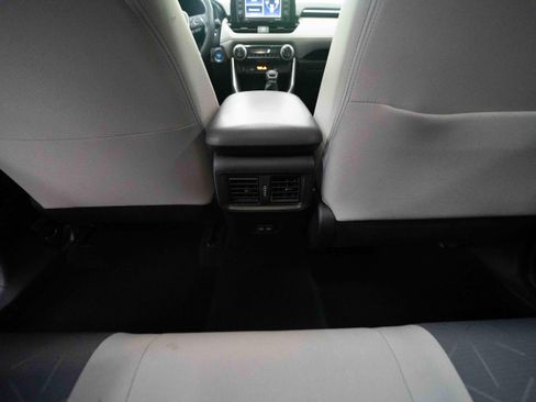 Used 2022 Toyota RAV4 XLE w/ Convenience Package AWD/4WD image 22