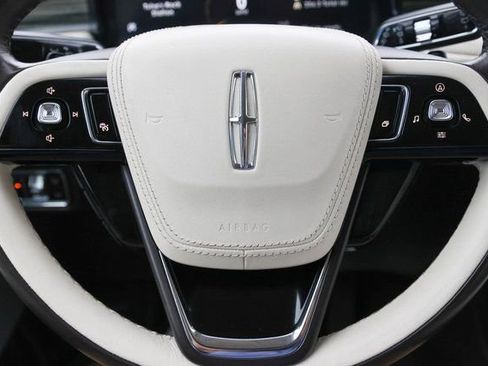 Used 2023 Lincoln Aviator Black Label w/ Class IV Trailer Tow Package AWD/4WD image 32
