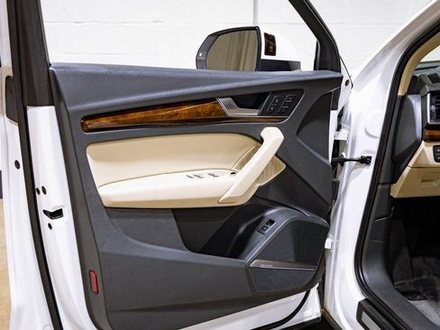 Used 2018 Audi Q5 2.0T Premium Plus w/ Premium Plus Package image 13