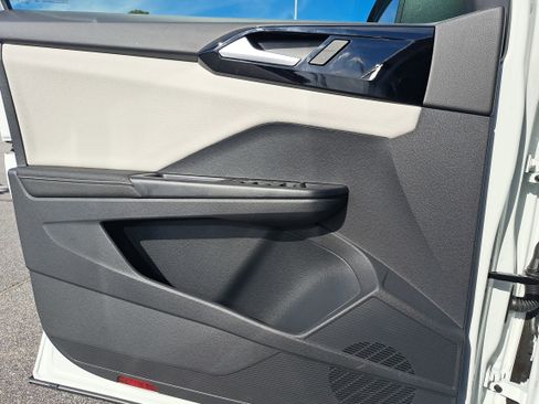 New 2026 Volkswagen Taos S image 23