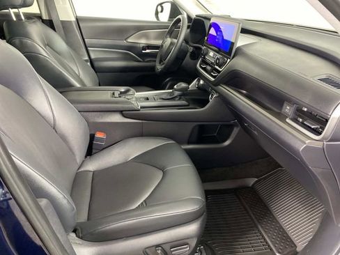 Used 2026 Toyota Grand Highlander AWD image 11