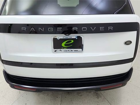 Used 2023 Land Rover Range Rover Long Wheelbase Autobiography image 11