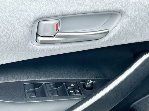 New 2025 Toyota Corolla SE FWD image 18