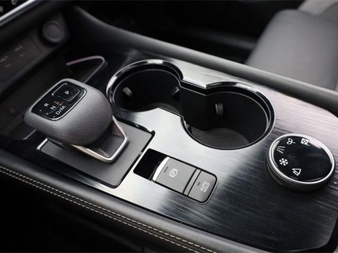 Certified 2024 Nissan Rogue Platinum w/ Platinum Premium Package image 17