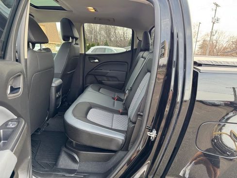 Used 2020 Chevrolet Colorado Z71 w/ Z71 Midnight Edition image 17