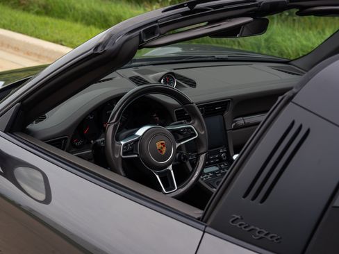 Used 2019 Porsche 911 Targa 4 GTS AWD/4WD image 30